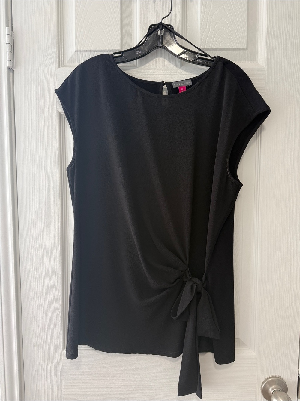EUC VINCE CAMUTO WRAP TOP BLACK SIZE MEDIUM